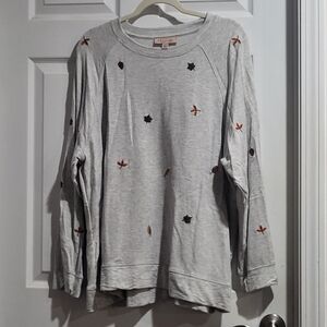 Gray Leaf Patterned Sweatshirt